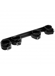 Черная распорка с манжетами для рук и ног Deluxe Rigid Spreader Bar - XR Brands - купить с доставкой в Тамбове