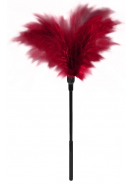 Пластиковая метелочка с красными пёрышками Small Feather Tickler - 32 см. - Blush Novelties - купить с доставкой в Тамбове
