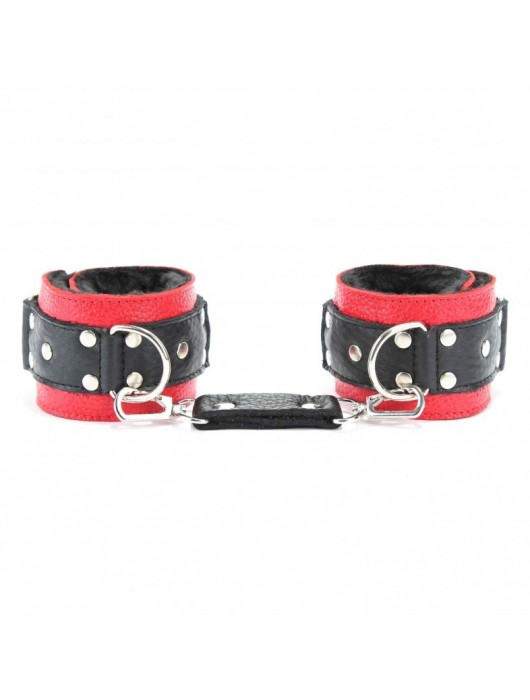 Красно-чёрные кожаные наручники с меховым подкладом - БДСМ Арсенал - купить с доставкой в Тамбове