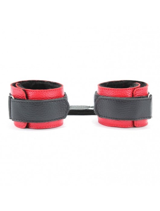 Красно-чёрные кожаные наручники с меховым подкладом - БДСМ Арсенал - купить с доставкой в Тамбове